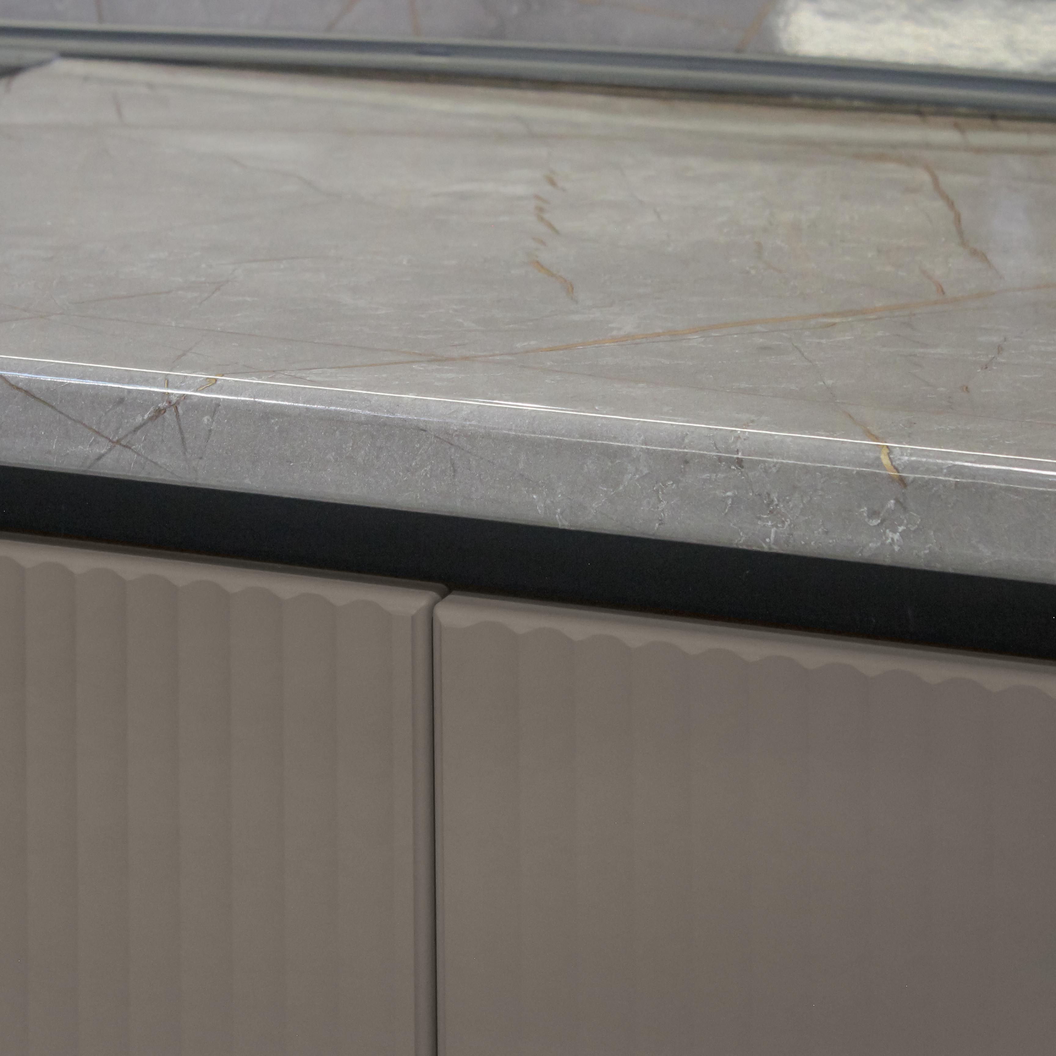 Кухня Валерия (Монолит Клэй / столеш. Бронзовый Каспий глянец)